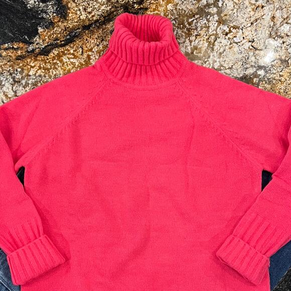 NWT Fuchsia Pink Turtleneck Sweater - SIZE MEDIUM - Picture 3 of 6